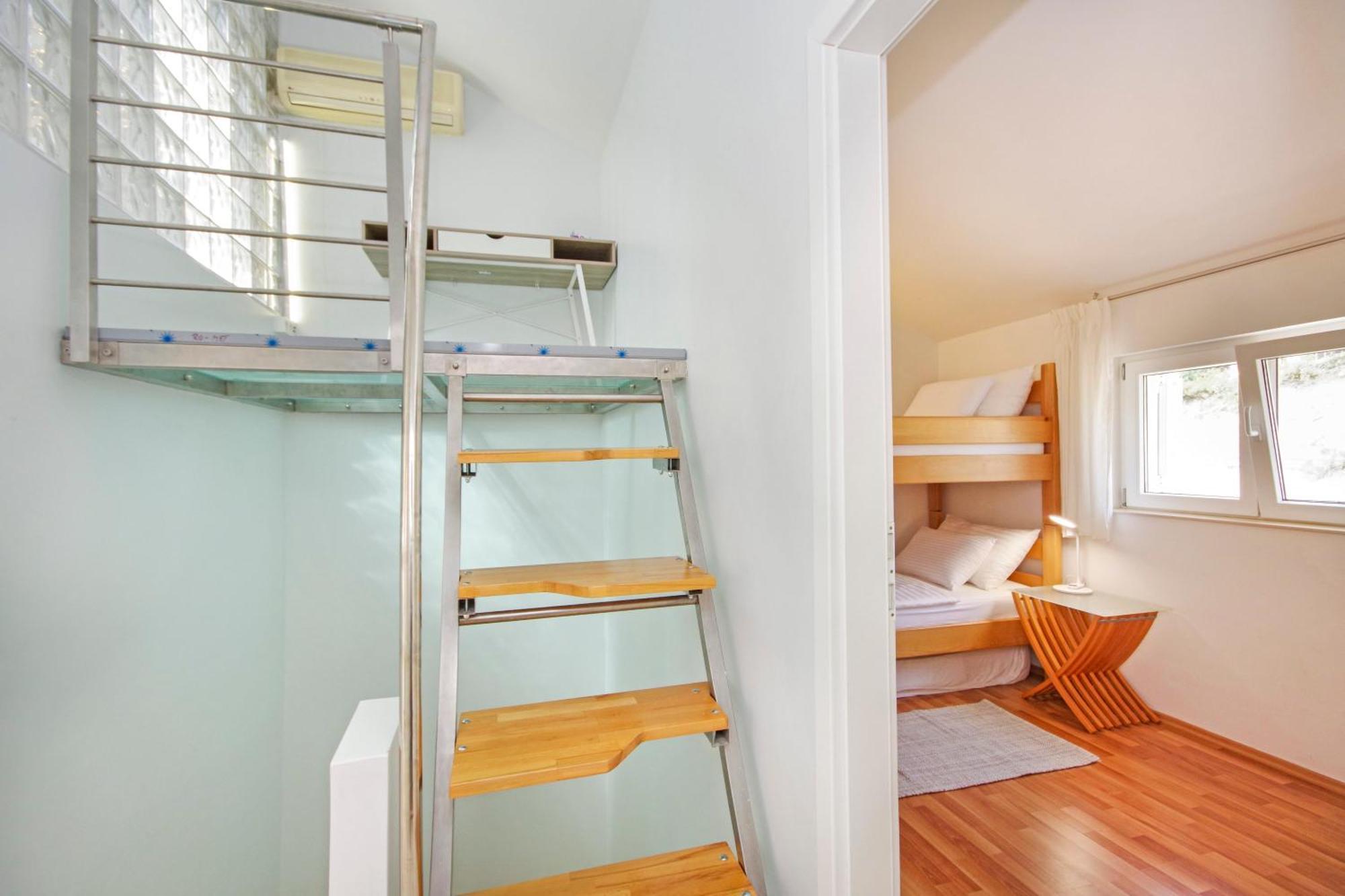 Neva Apartment